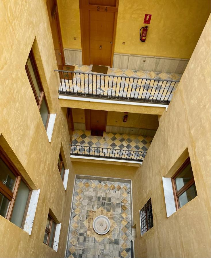 Picasso'S Birth House Charming Apartment Malaga Bagian luar foto